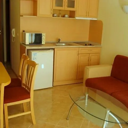 Apartament 66 *